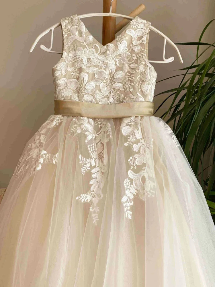 Elegante bloemenmeisjesjurk vo - Bridal Sash Ribbon recensie en prijs