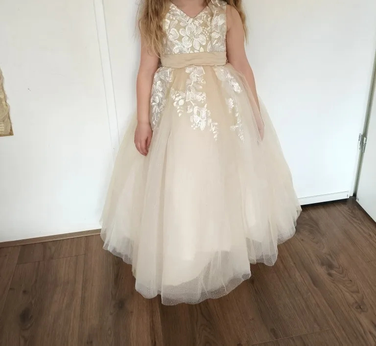 Elegante bloemenmeisjesjurk vo - Bridal Sash Ribbon recensie en prijs